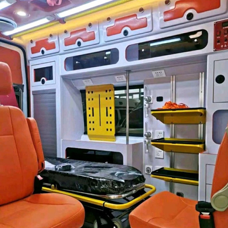 张湾长途救护车护送病人租赁价格